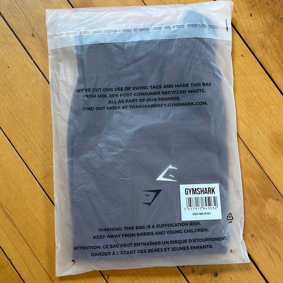 New in package - 	Gymshark Woven Pocket Shorts - Chocolate Brown - Picture 5 of 6